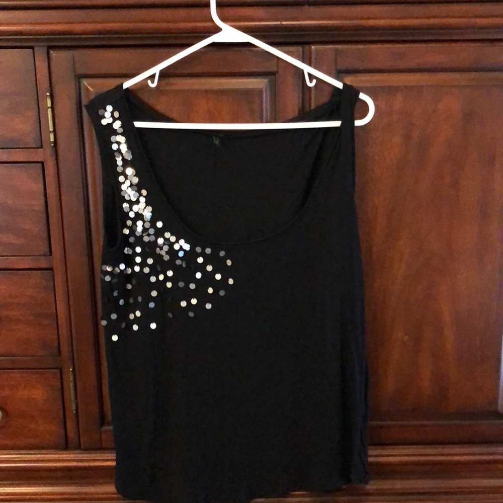 Large Benetton black tank with silver accent